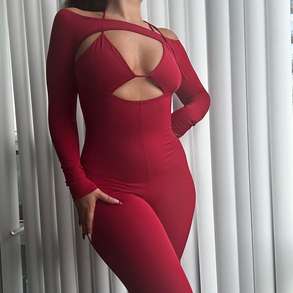 Red long sleeve jumpsuit - Picture 4 of 7